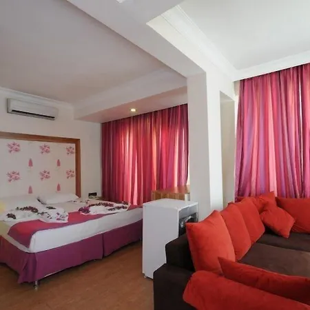 Cle البوتيكي فندق 4*