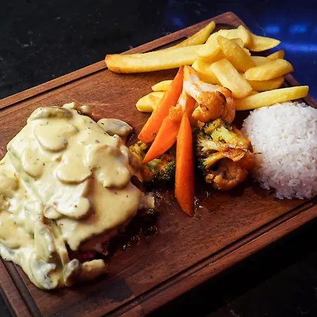 فندق Cle البوتيكي 4*