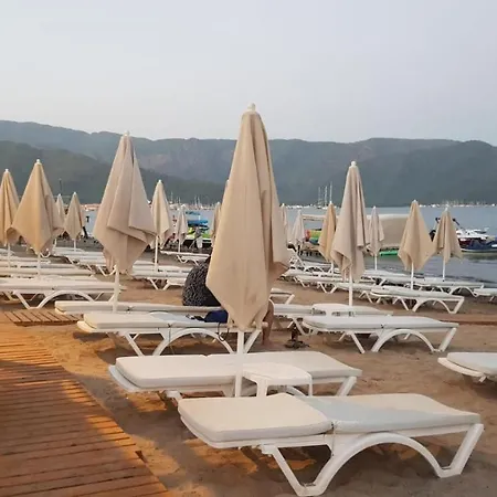 Cle Boutique Hotel 4*