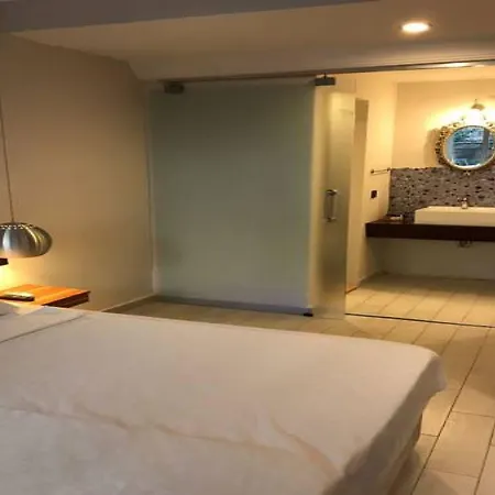 Cle Boutique Hotel