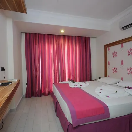 Cle Boutique Marmaris