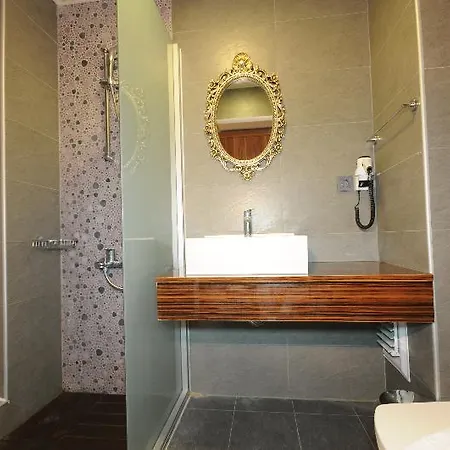 Hotel Cle Boutique 4*