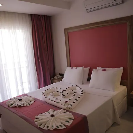 Cle Boutique Hotel 4*