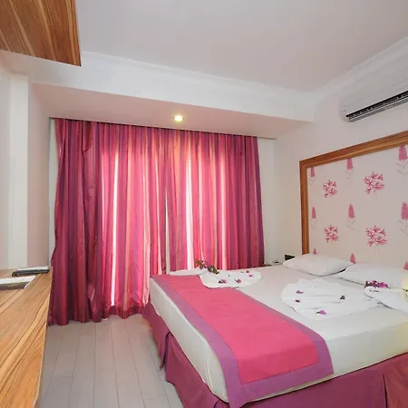 Cle Boutique 4*