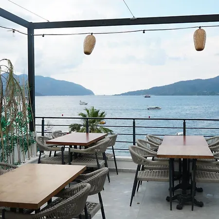 Cle Boutique Hotel 4*